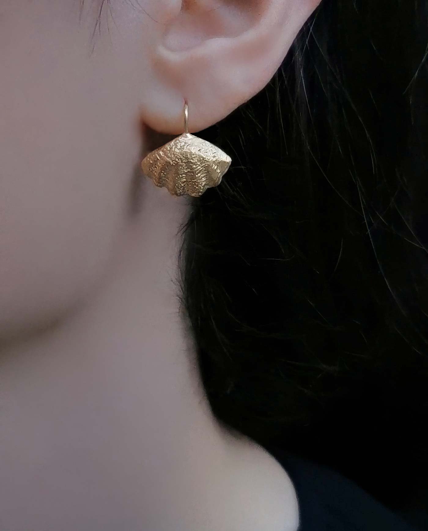 heart cockle earring close up