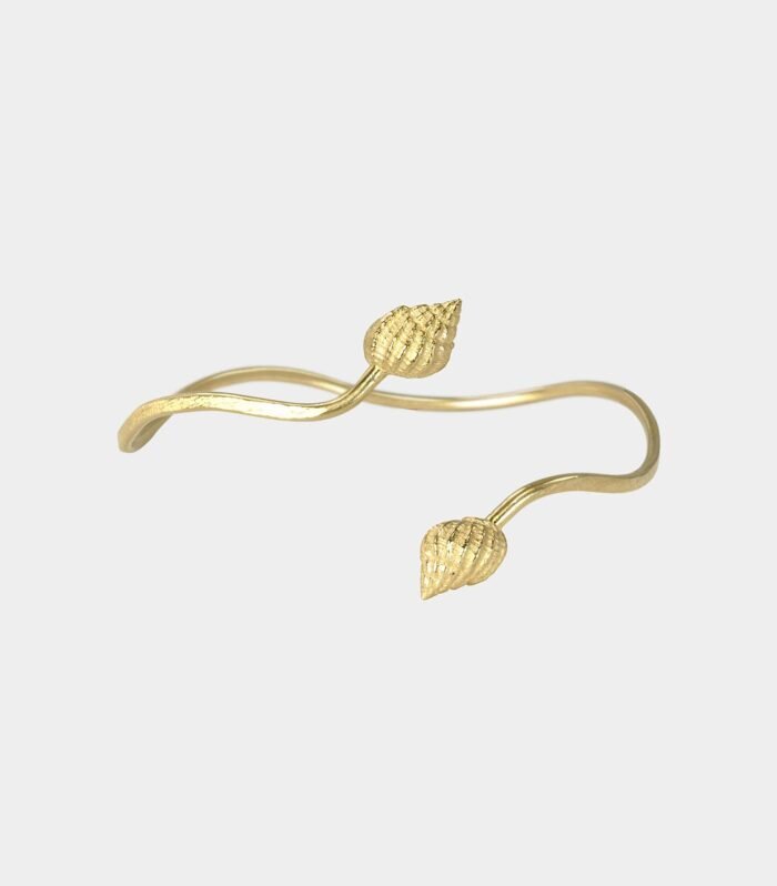 bracelet with seasnail