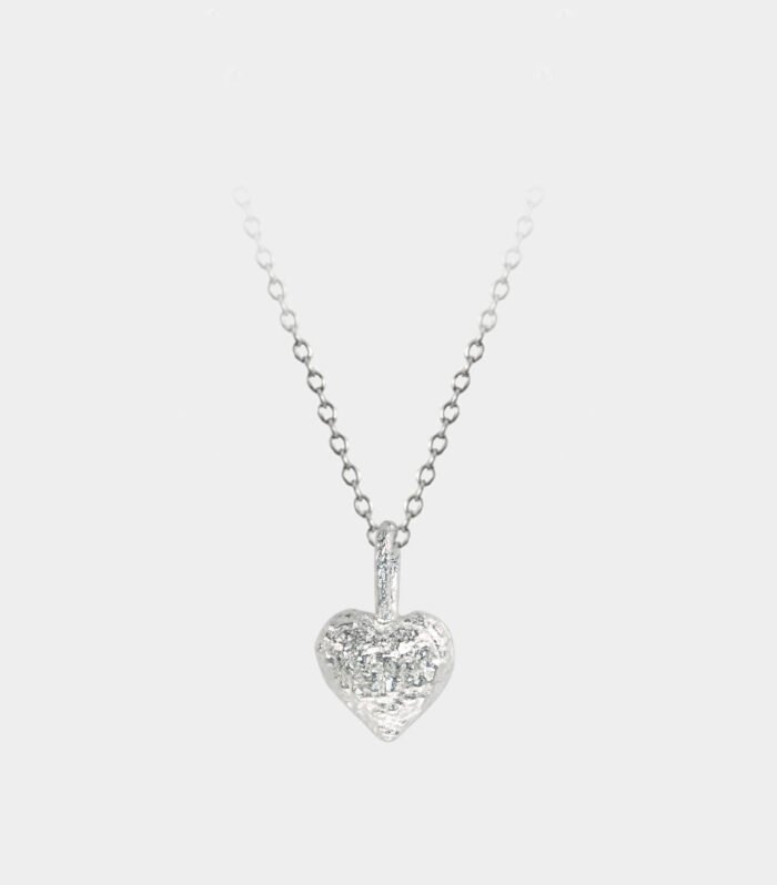necklace with little massive heart