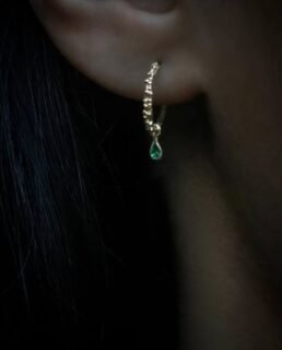 De små nubrede kreoler fås også med grønne onyxdråber 🌿
Find dem i butikken og på webshoppen under navnet "Idun" 🕊️